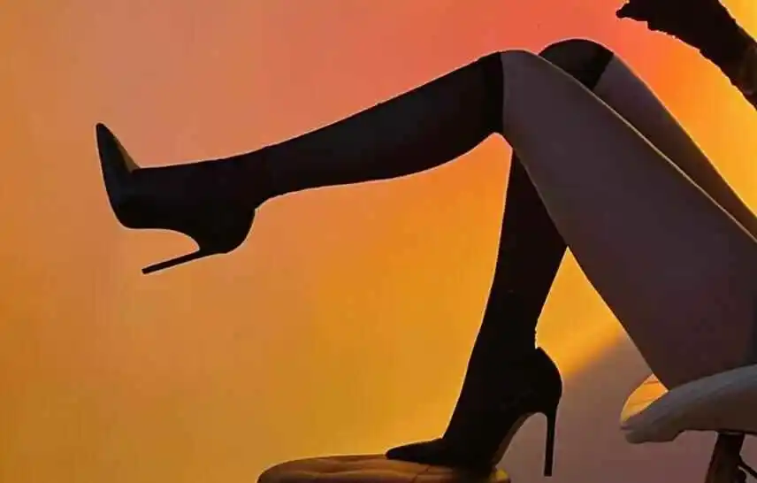 西檬之家字母圈中的Tickle玩法是什么?如何安全享受它? 一